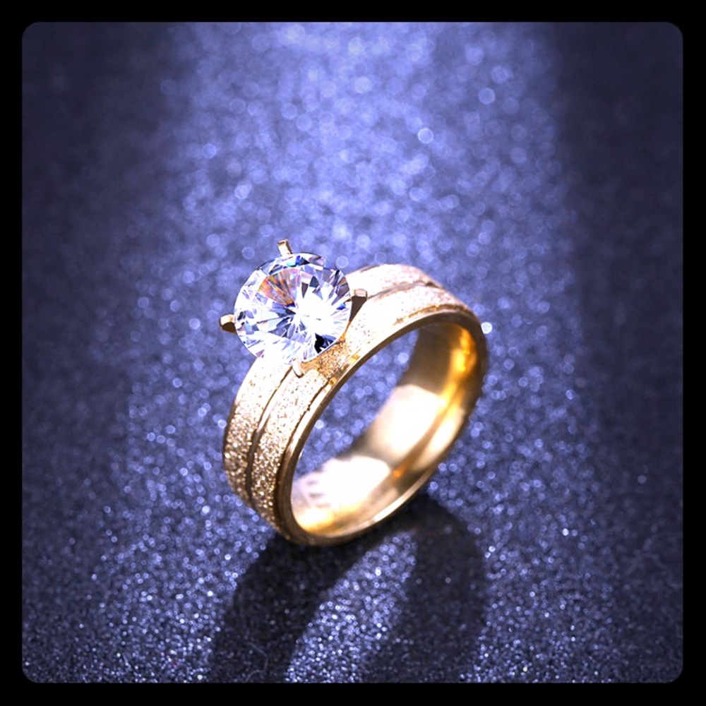 Size 8.5 Women's 18K Gold Plated Diamond Ring